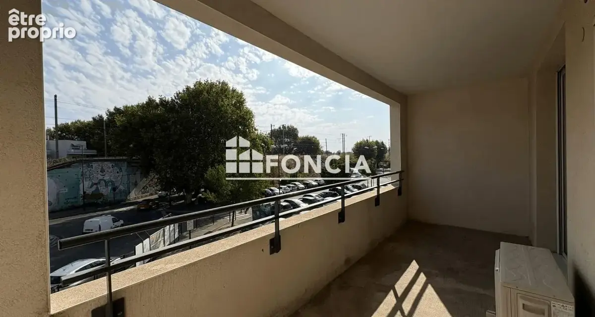 Appartement proche du centre-ville, environ 85 m², résidence avec piscine sécurisée - photo 3