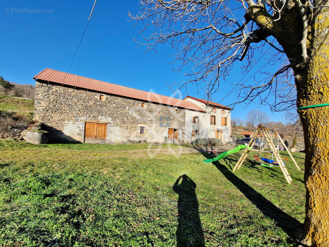 Maison à AURIAC-L&#039;EGLISE