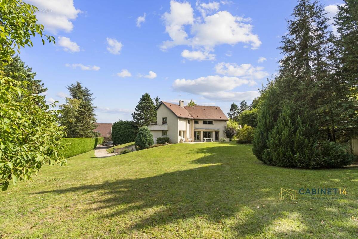 Maison à LOUVECIENNES