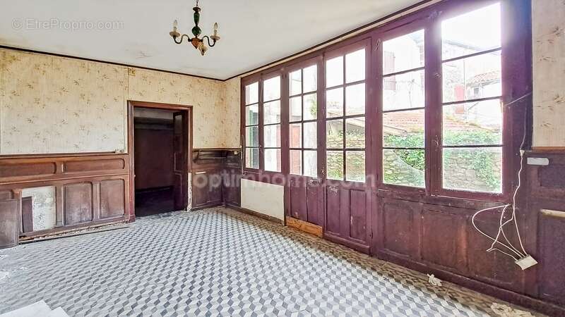 Maison à SAUVETERRE-DE-BEARN