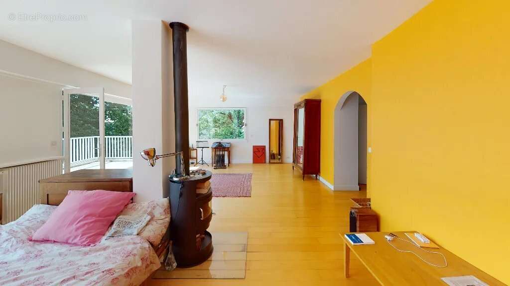 Maison à FEUCHEROLLES