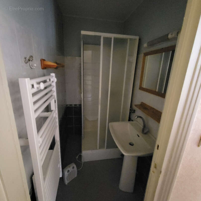 Appartement à RIOM-ES-MONTAGNES