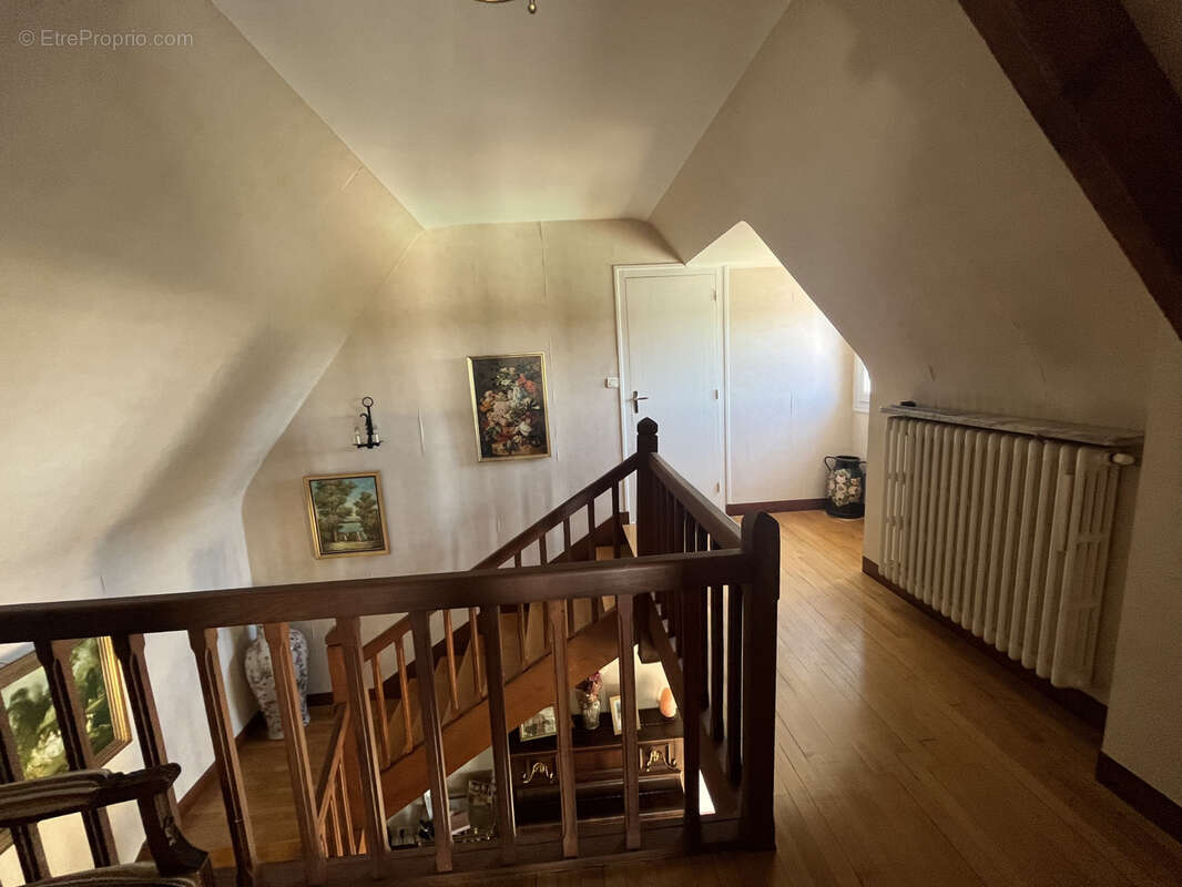 Maison à SAINT-AVE