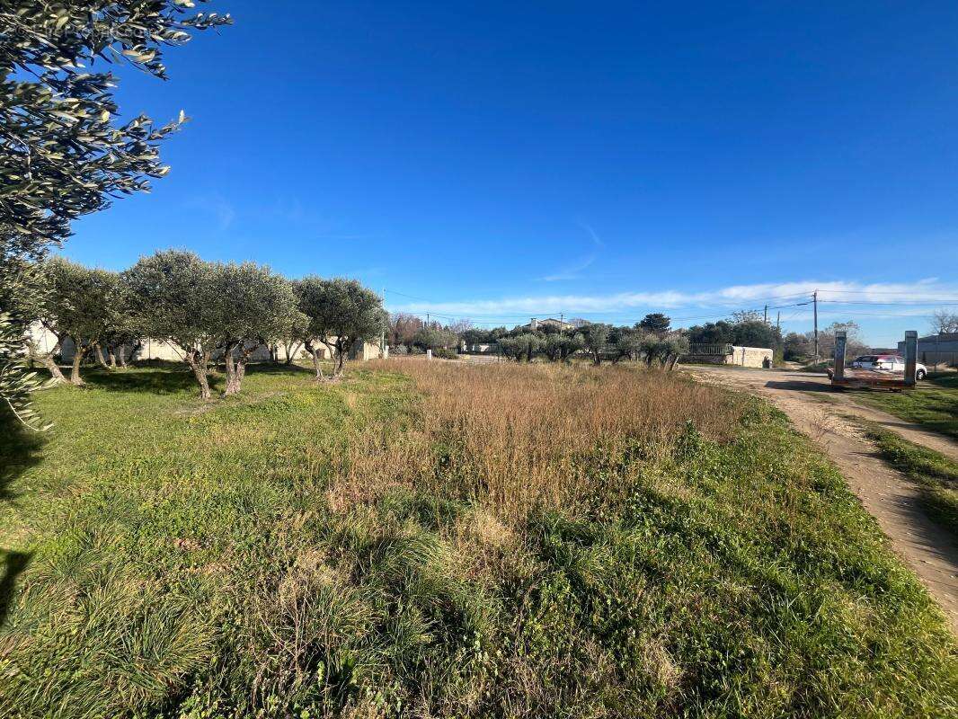 Terrain à UZES