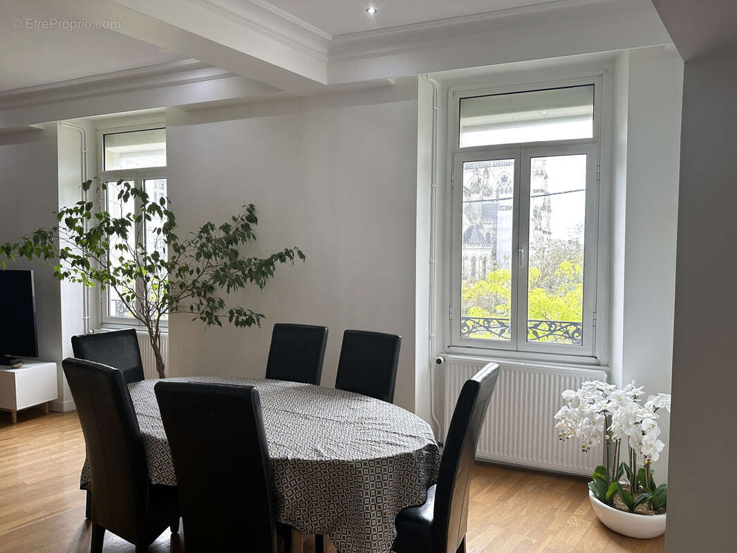 Local ou appartement t9 de standing a vendre - hyper centre de cholet -exclu ! - photo 5