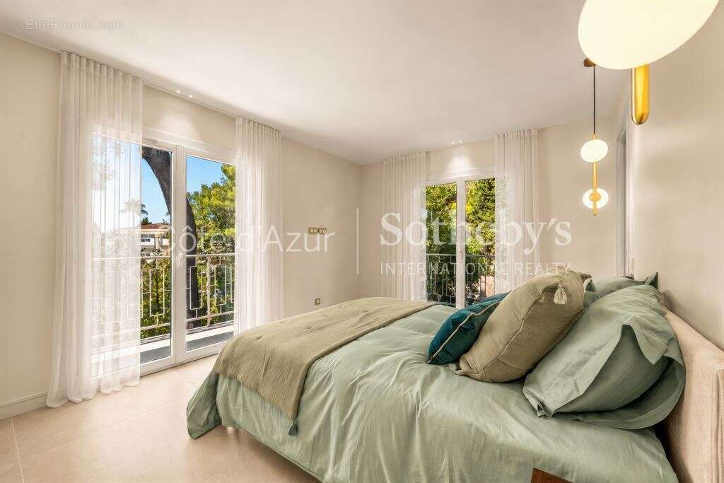 Cannes Oxford : Appartement vue mer 86 m² avec terrasse, résidence recherchée proche Estérel - photo 9