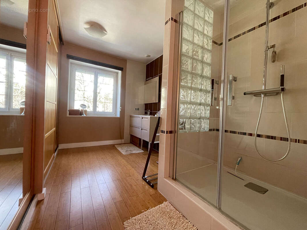 Maison à MONTMORENCY