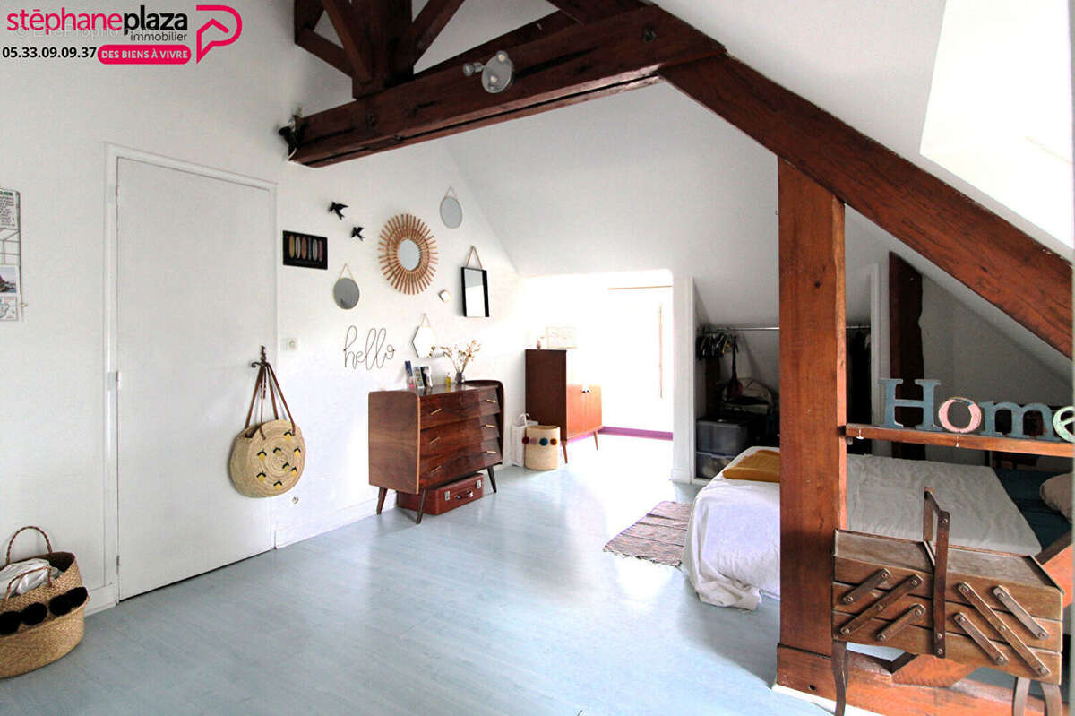 Maison à VILLENAVE-D&#039;ORNON