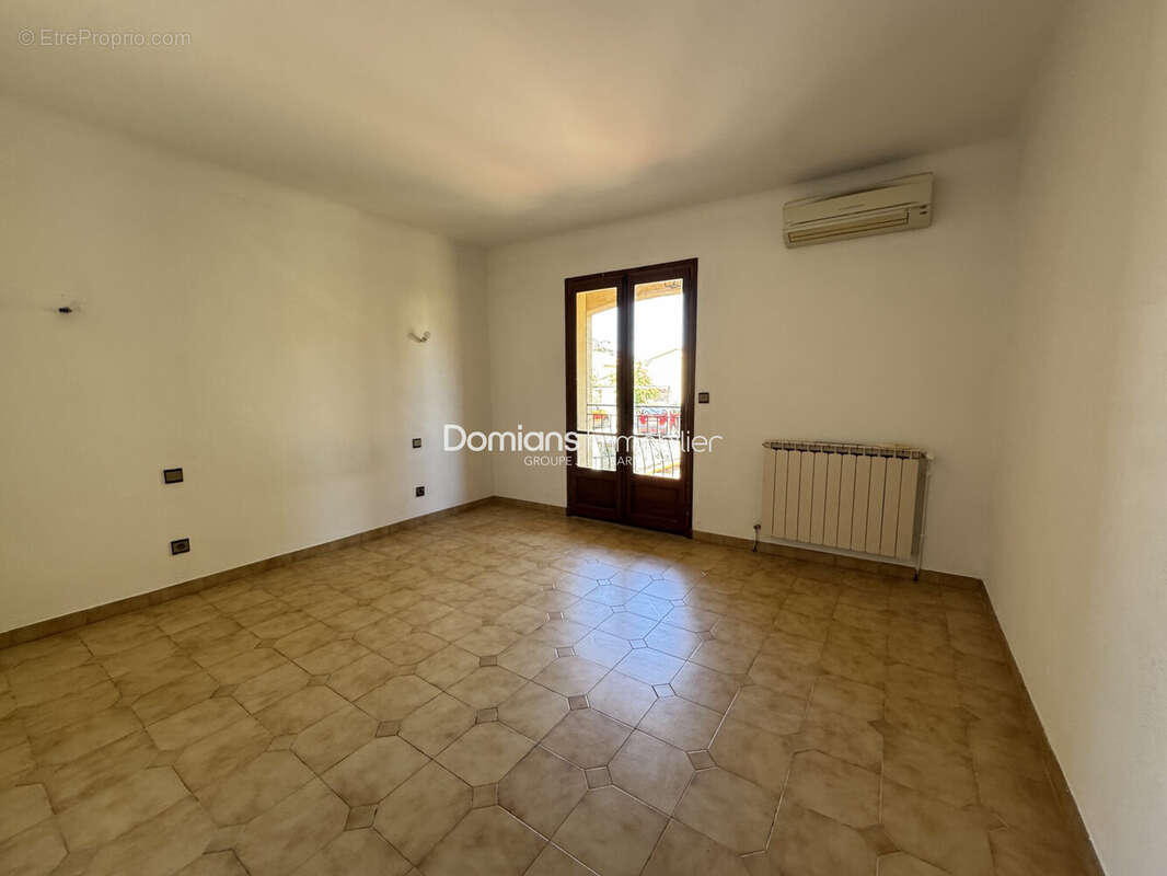 Maison 92 m² à Thuir  - photo 8
