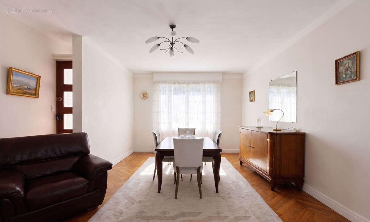 Maison à VILLENAVE-D'ORNON