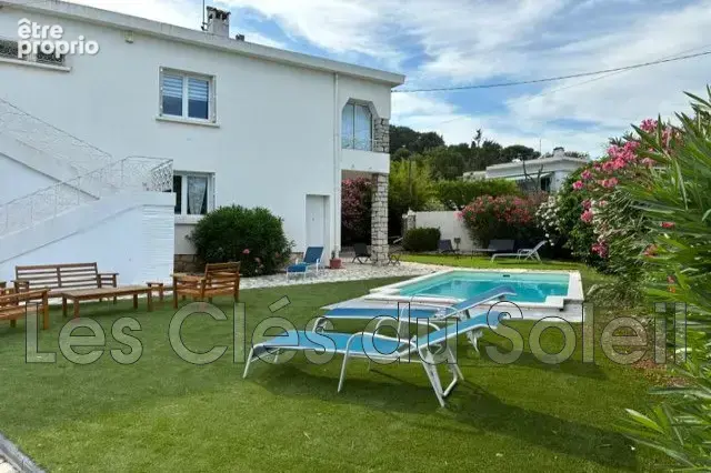 Maison 8 pièces 205 m² à vendre à La Valette-Du-Var (83160) - photo 1