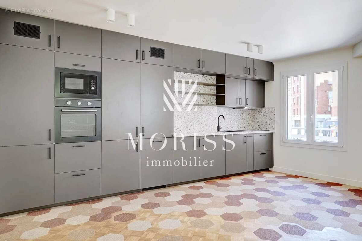 Appartement à PARIS-18E