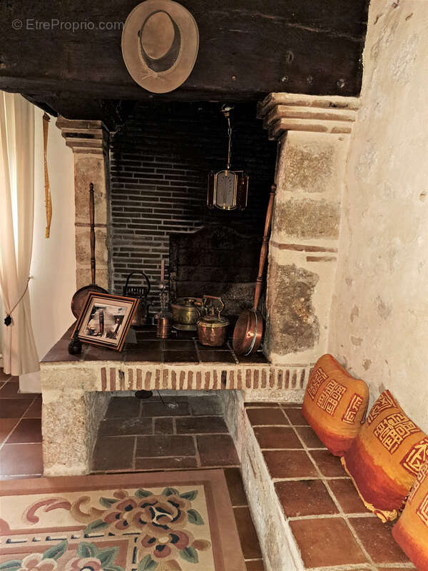 Maison à SAINTE-COLOMBE-DE-VILLENEUVE