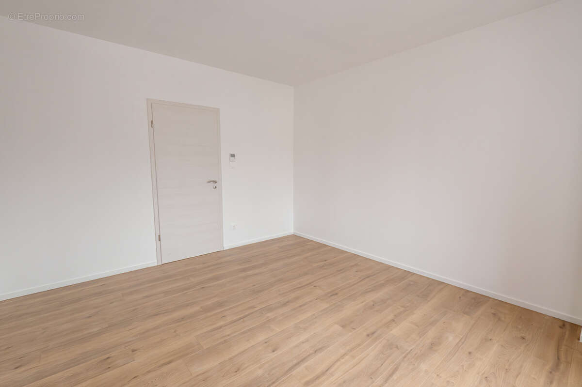 Appartement à LA CLUSE-ET-MIJOUX