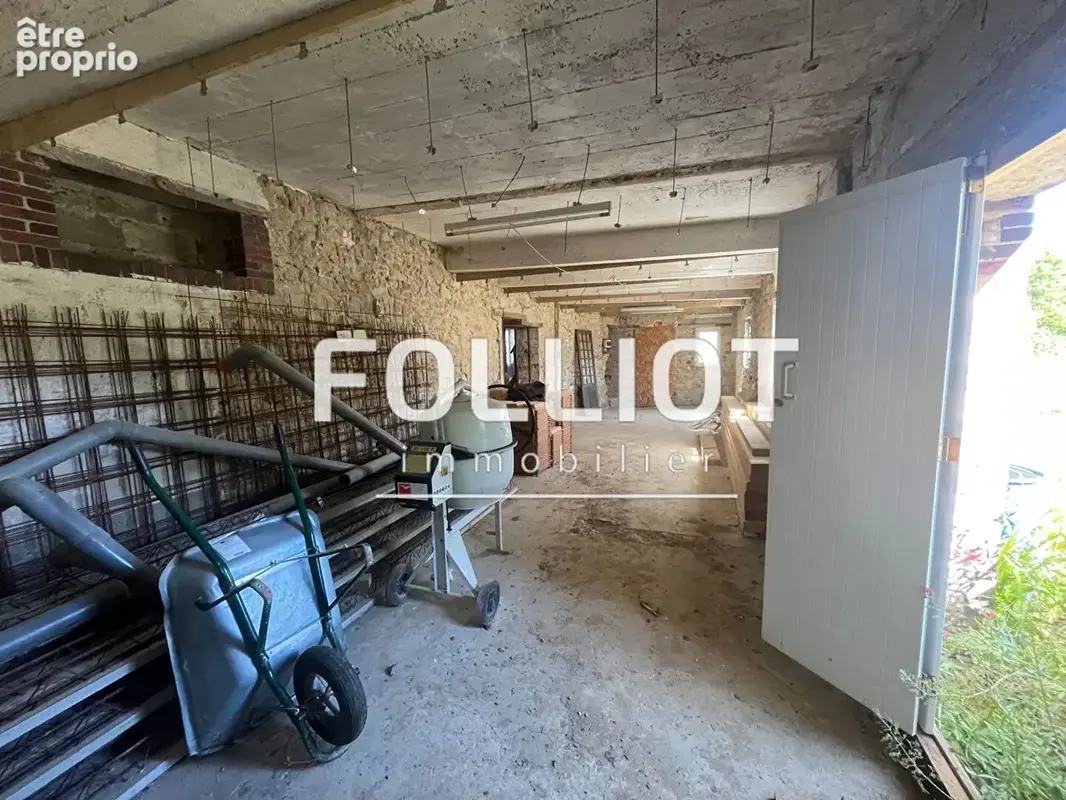 A VENDRE Maison à Saint Sebastien De Raids 260 m2 - photo 5