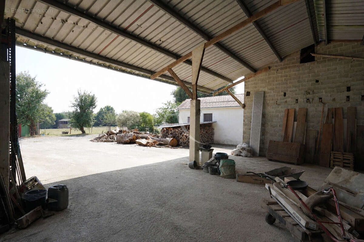 Claracq - Maison 3 pièce(s) 90 m2 à rénover avec grenier, grange et hangar - photo 11