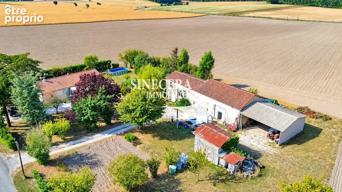 Maison 5 pièces 100 m² à vendre à Champagne-Et-Fontaine (24320) - photo 2