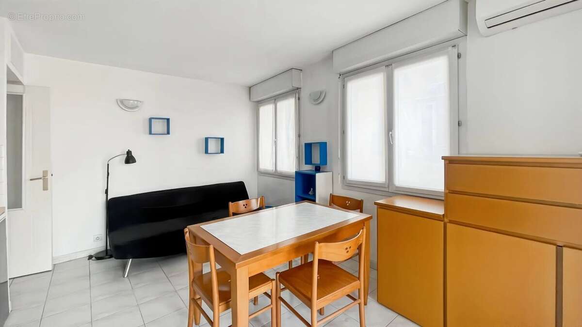 Appartement à VALLAURIS