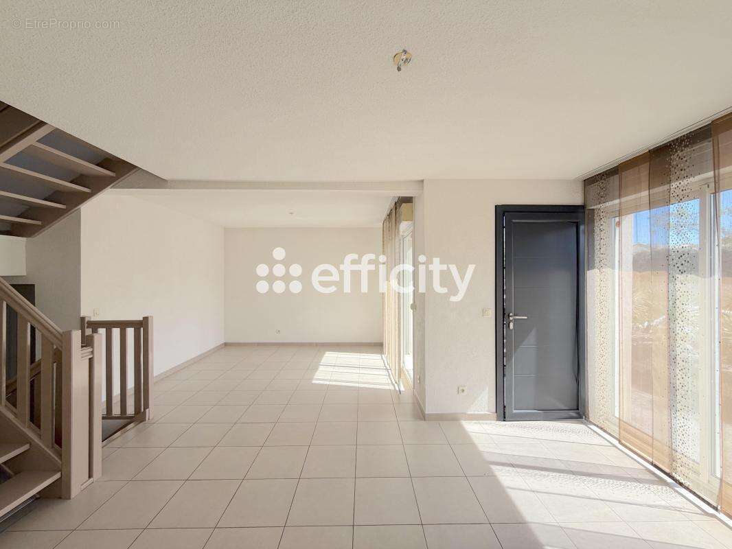 Maison 86 m² à Cournonsec  - photo 10