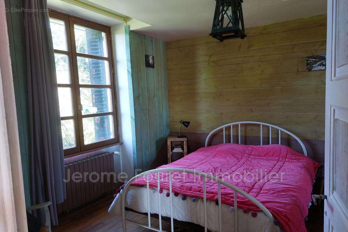 Maison à EGLETONS