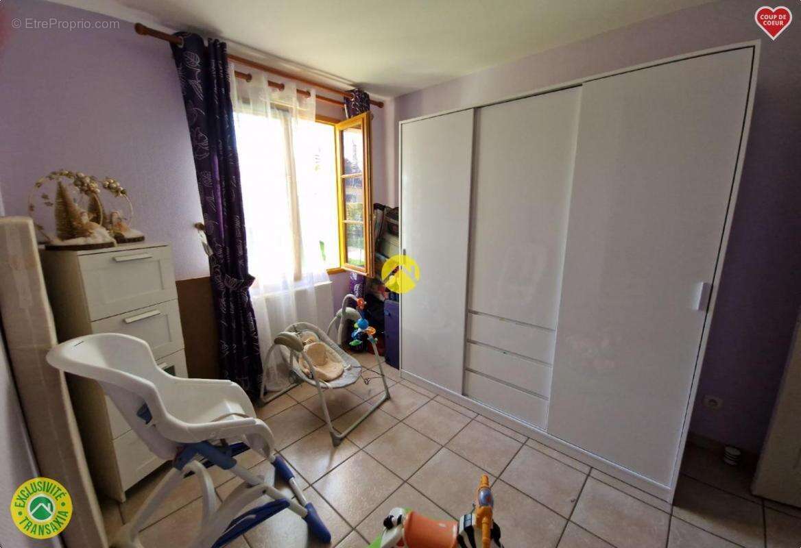 Maison à LA GUERCHE-SUR-L&#039;AUBOIS