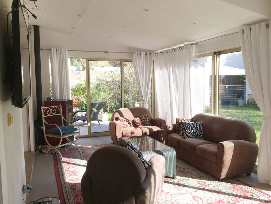 Maison à PLAN-DE-LA-TOUR