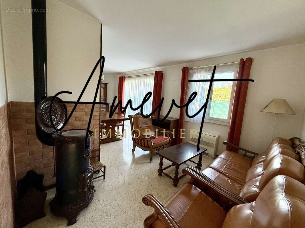 Maison à JONQUERETTES