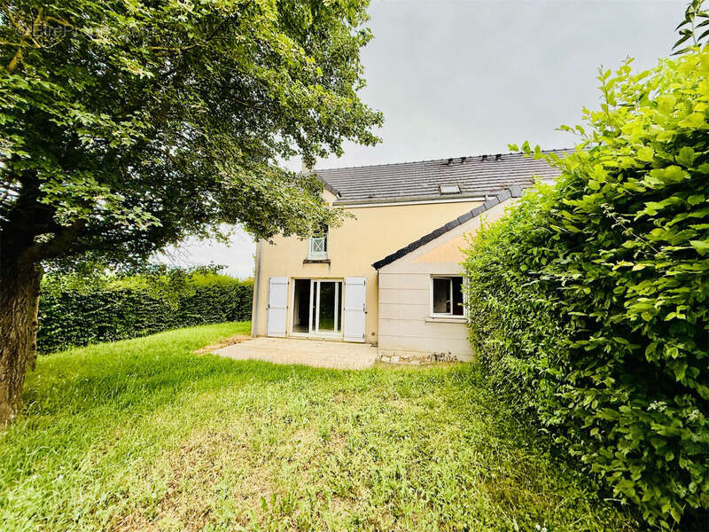 Maison à VARENNES-VAUZELLES