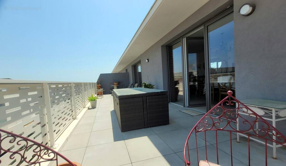 Appartement à CASTELNAU-LE-LEZ