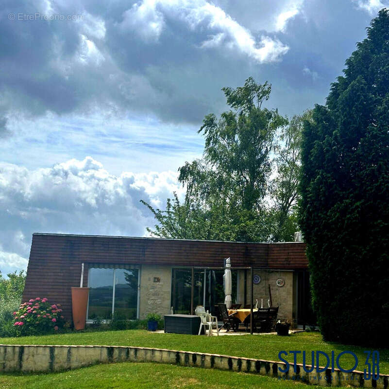 une autre terrasse - Maison à MONTPEYROUX