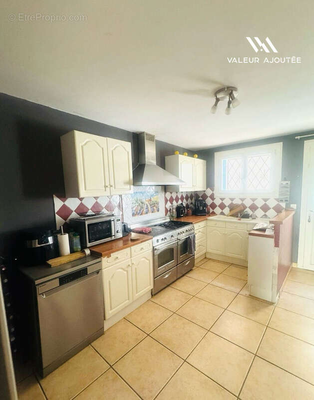 Maison 93 m² à Saint-Just  - photo 6