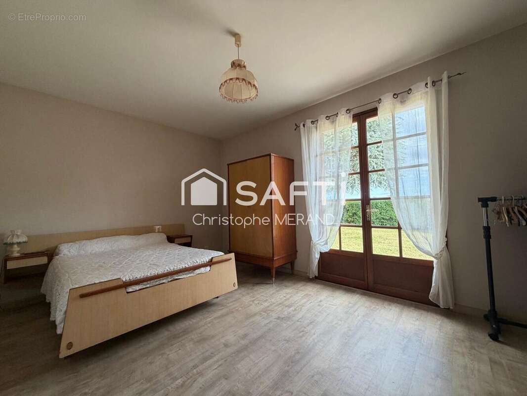 Maison 106 m² à Antogny-Le-Tillac  - photo 8