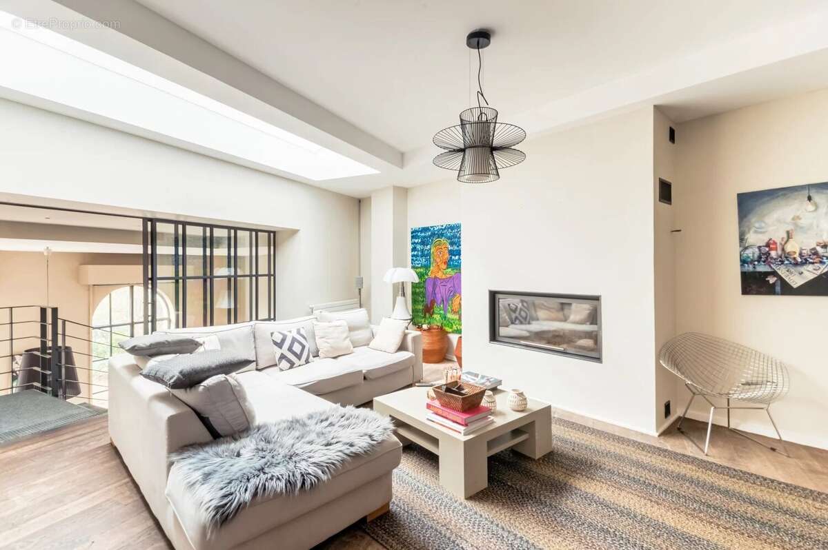 Maison à CHARBONNIERES-LES-BAINS