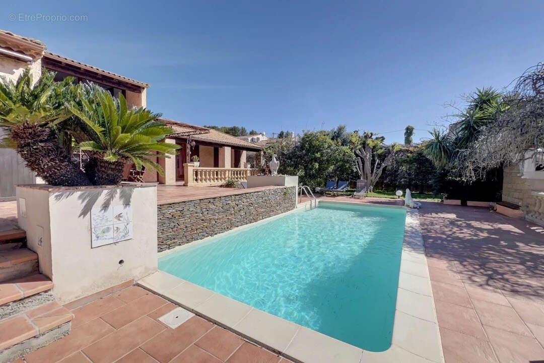 Maison à SAUSSET-LES-PINS