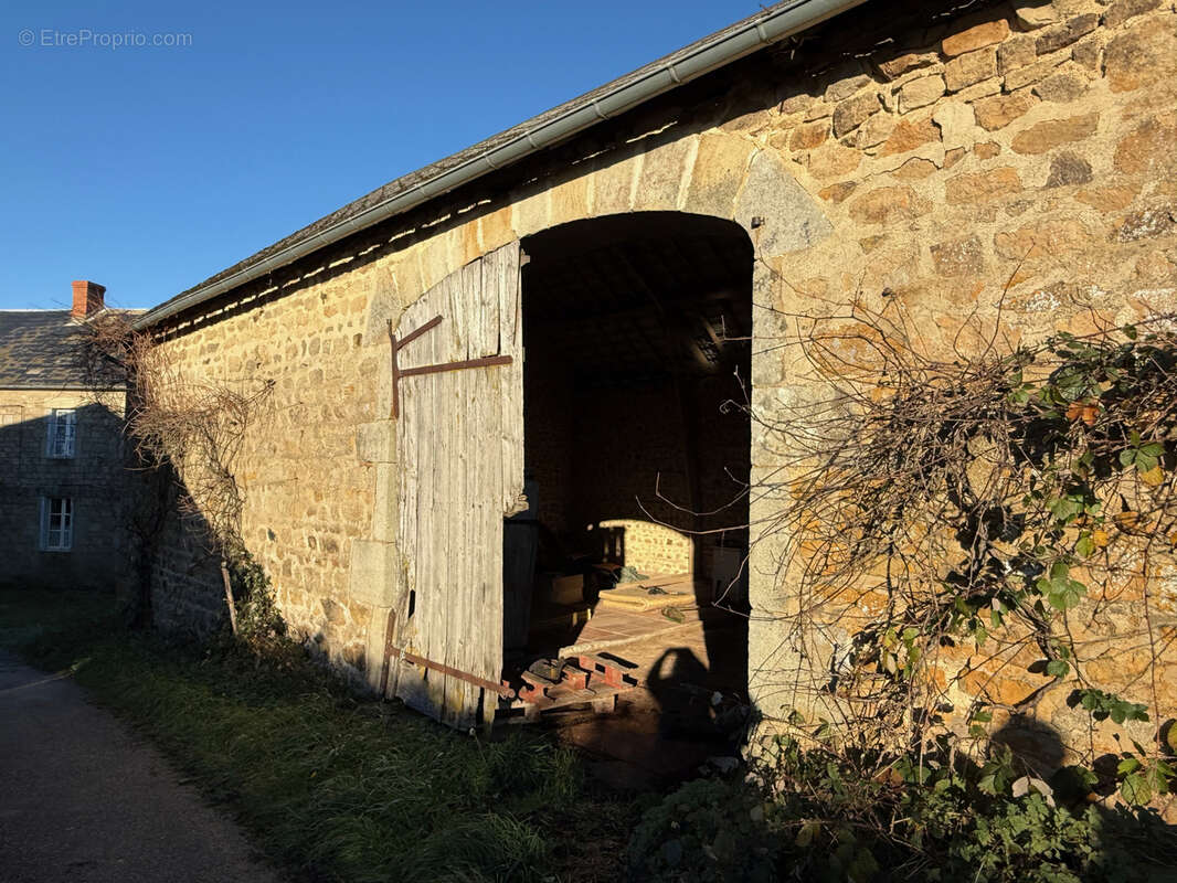Maison à BUSSIERES