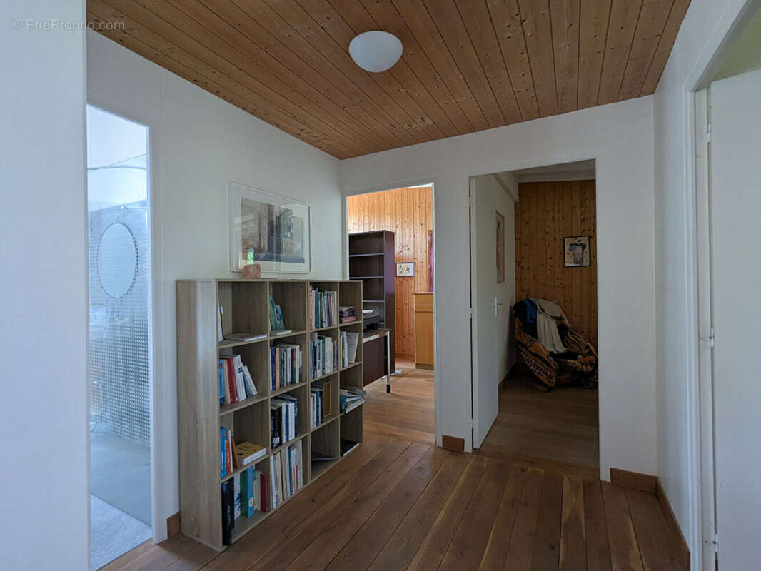 Maison en bois bioclimatique sur grand terrain - photo 9