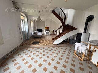 Maison 82 m² à Mosnes  - photo 2