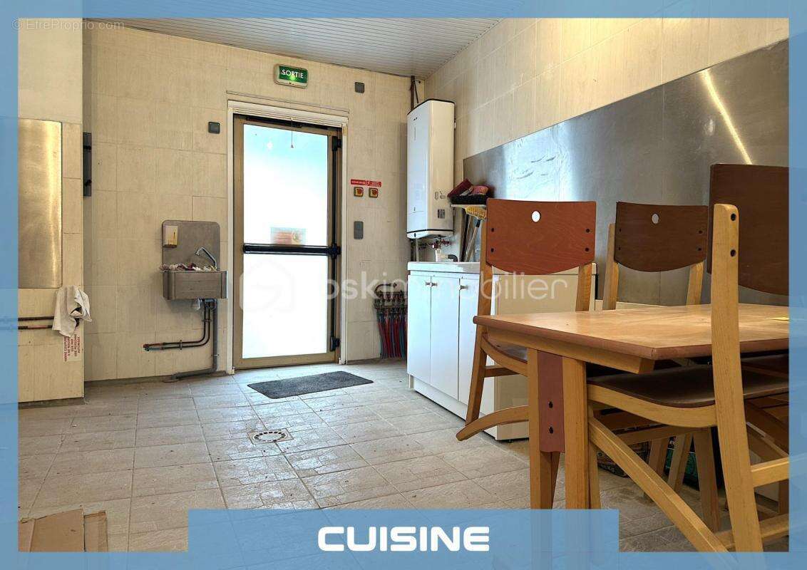 Maison à LE CHATENET-EN-DOGNON