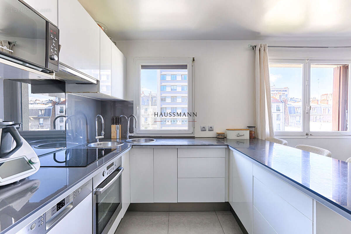 Appartement à PARIS-11E