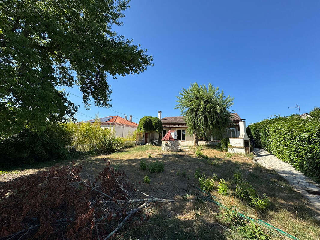 Maison à SAINT-SYLVESTRE-SUR-LOT