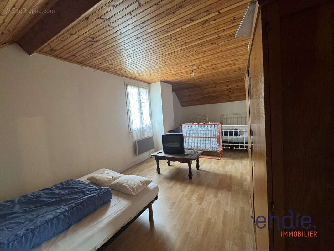 Maison à LURCY-LEVIS