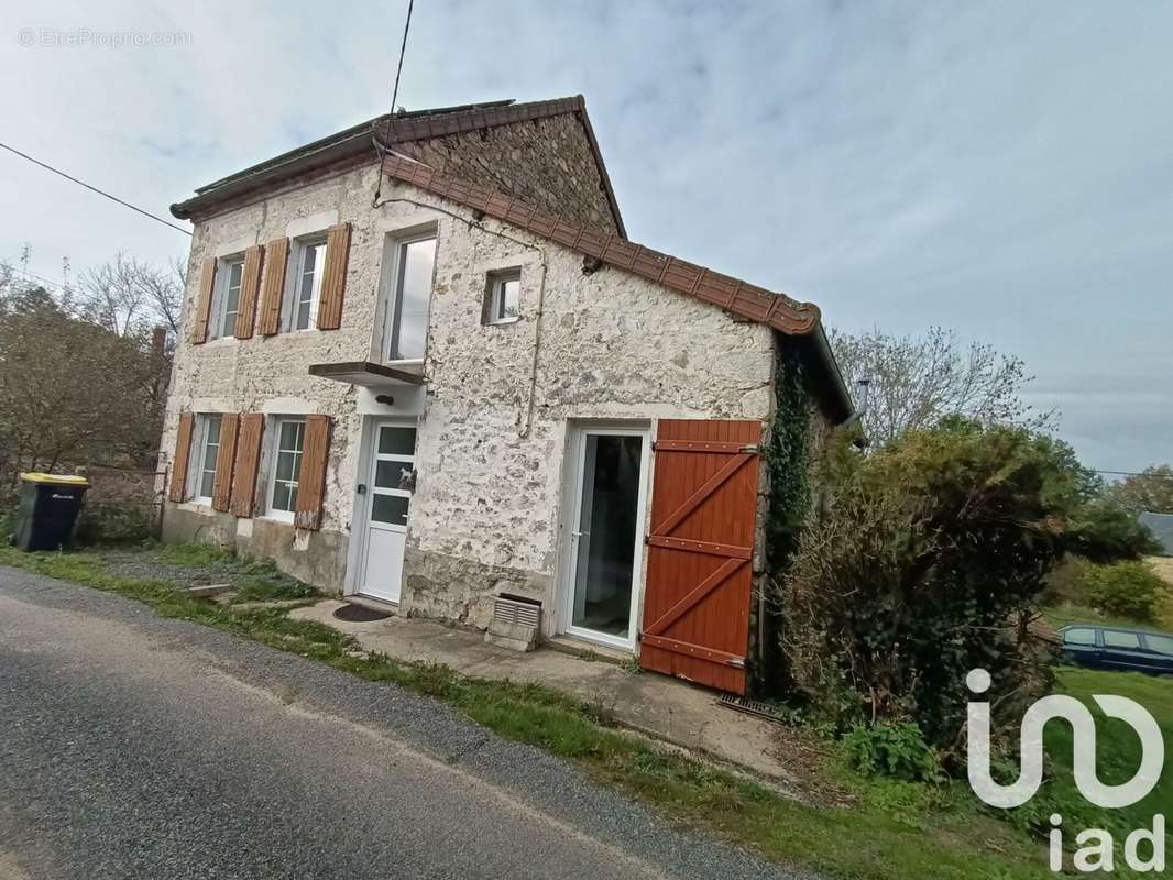 Photo 8 - Maison à BUSSET