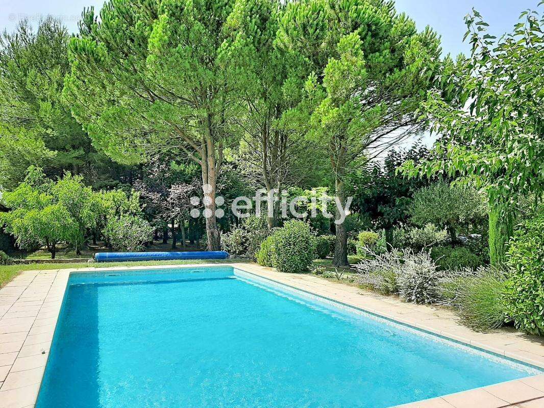 Maison 128 m² à Saint-Remy-De-Provence  - photo 12