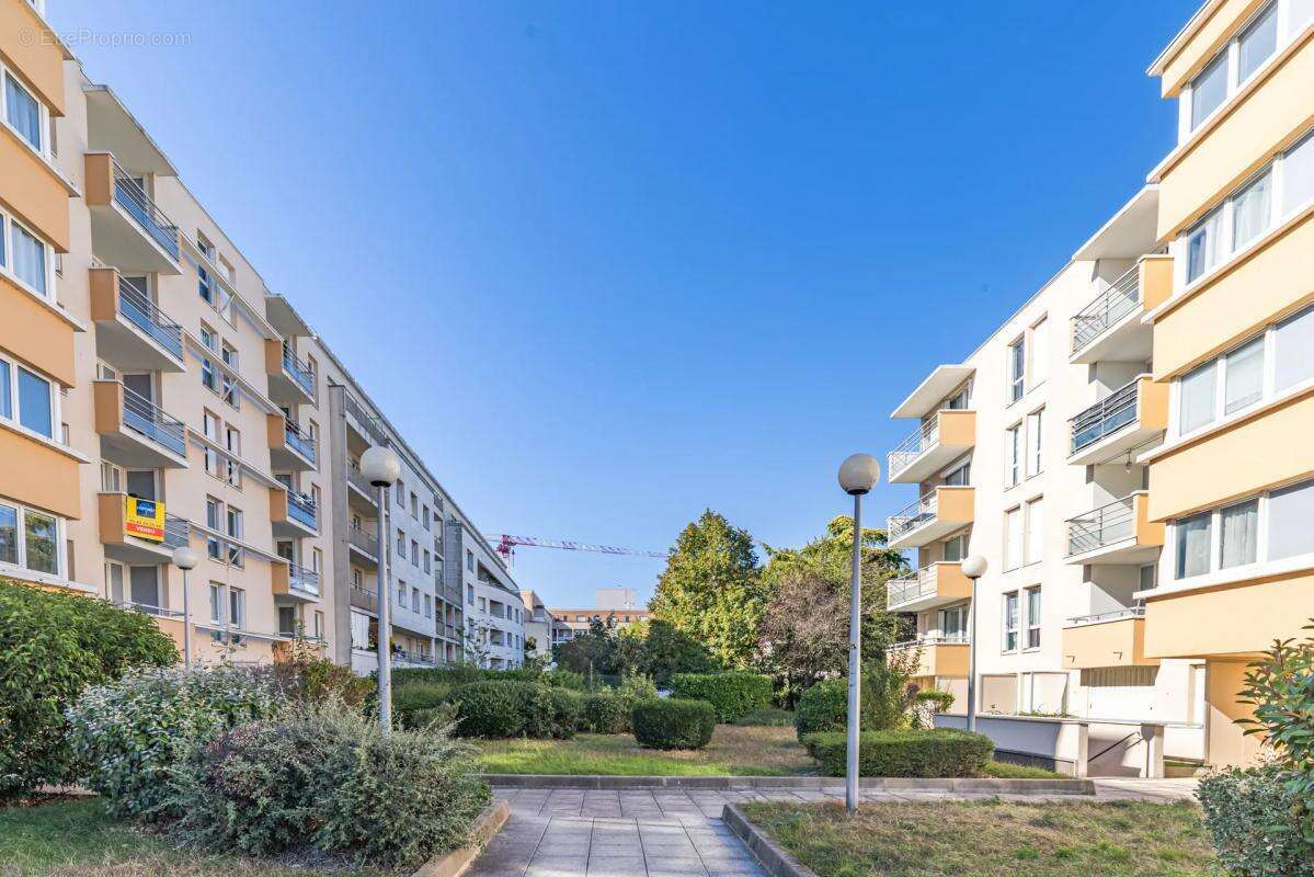 Appartement à BONNEUIL-SUR-MARNE