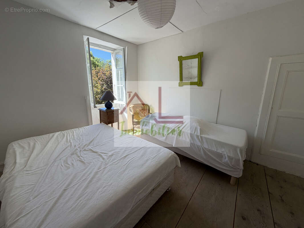 Maison de village de 170 m2 - photo 5
