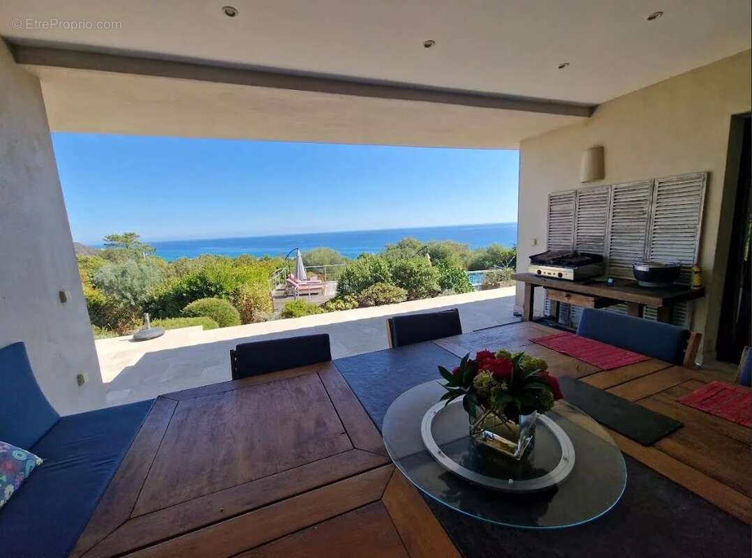 Maison à PORTO-VECCHIO