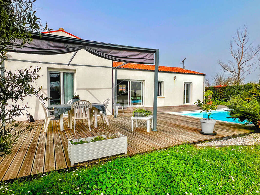 Belle maison comtemporaine - plain-pied - calme - piscine - photo 2