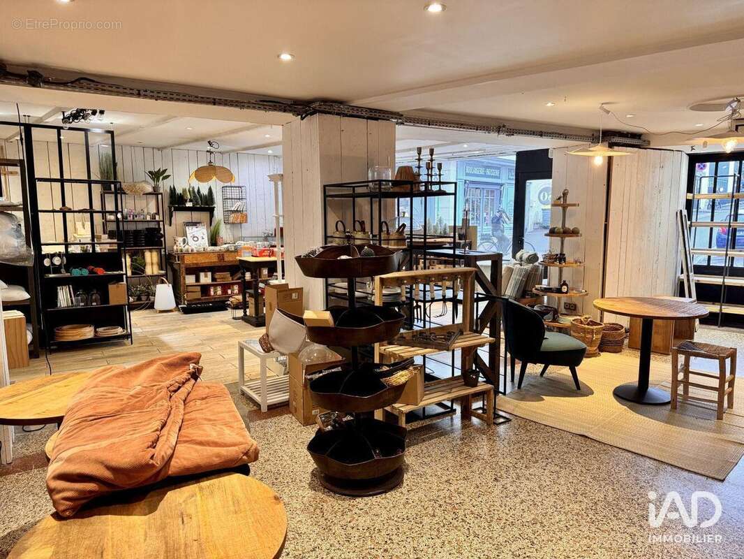 Photo 3 - Commerce à MONTESSON