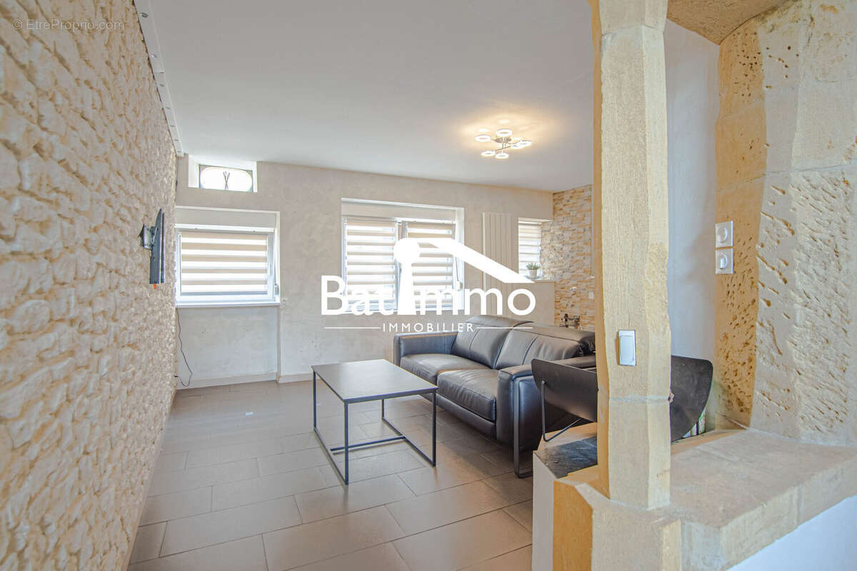 Maison 107 m² à Jouy-Aux-Arches  - photo 5