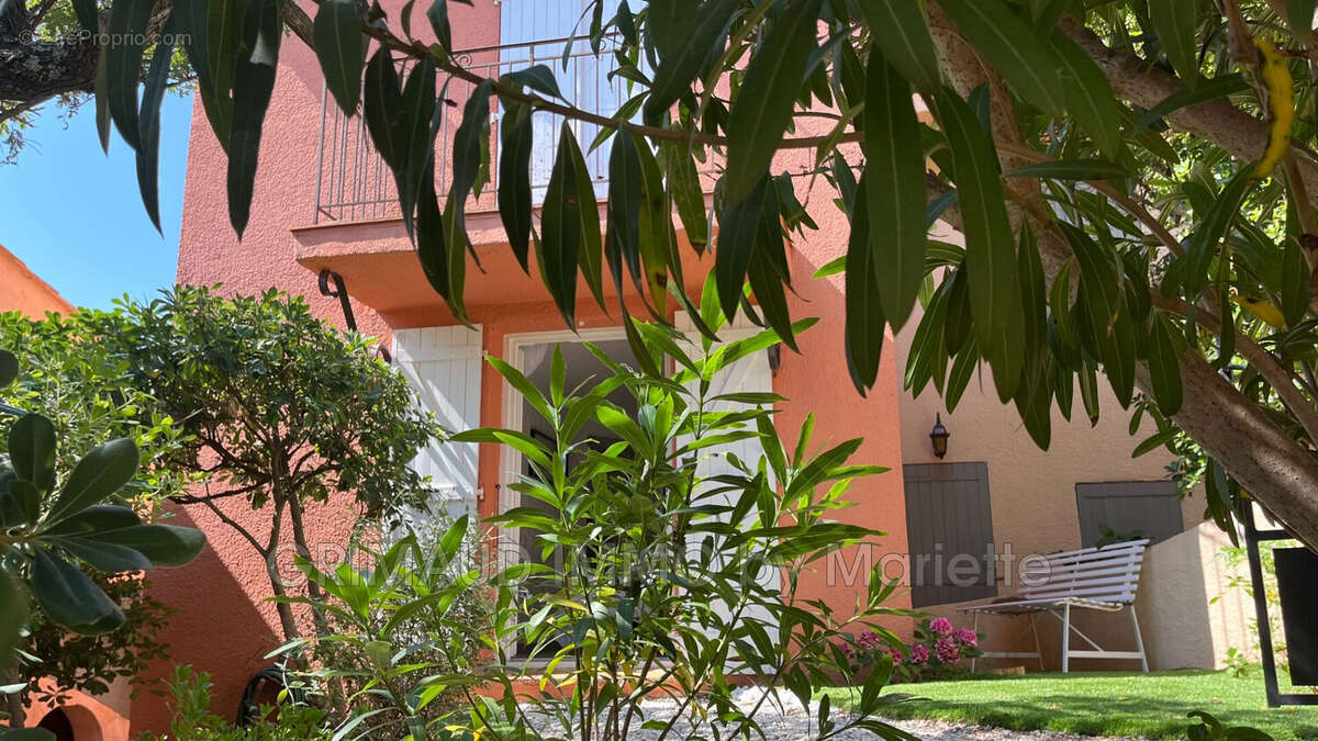 Appartement à GRIMAUD